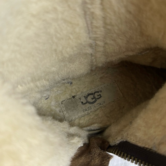 Ugg Abree Short 11 Boot With Side Zip Size 7 Made in Italy - Picture 11 of 12